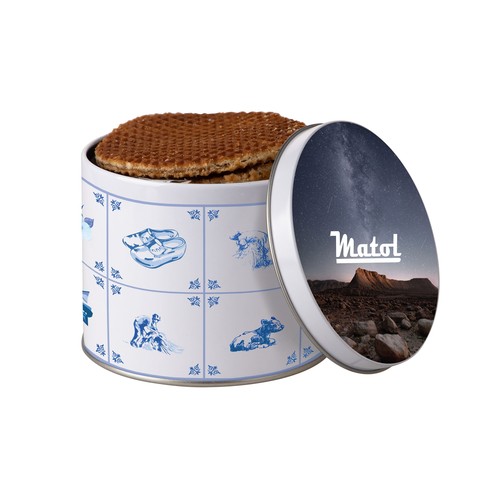Delfts blue tin with syrup waffles Delfts blue tin with syrup waffles