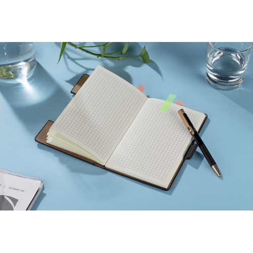 Carnet avec des post-it STIKLO A6