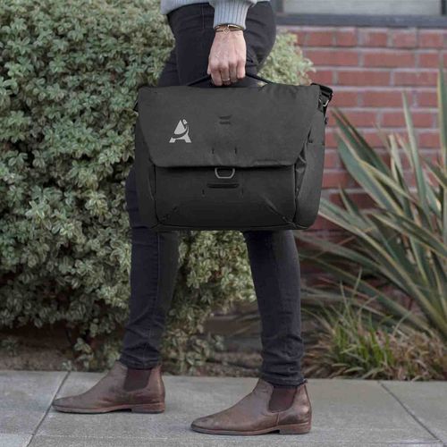 Peak Design Everyday Messenger 13L Black Peak Design Everyday Messenger 13L Black