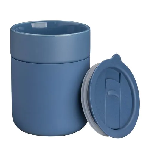 300 ml silicone-coated ceramic mug. Removable PP cap with sliding opening 300 ml silicone-coated ceramic mug. Removable PP cap with sliding opening