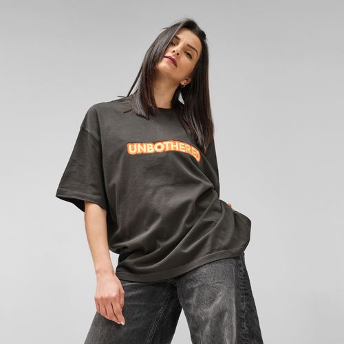 Paloma oversized t-shirt. 100% organic cotton. 240gsm. Made in PT Paloma oversized t-shirt. 100% organic cotton. 240gsm. Made in PT