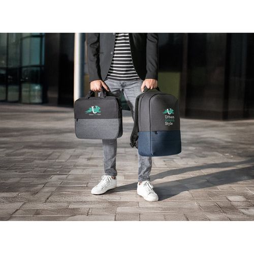 GENOA. Sacoche matelassée pour ordinateur portable 15" en polyester recyclé haute densité 600D