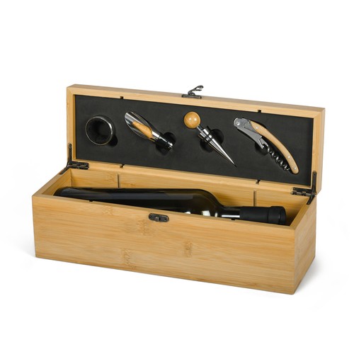 4-PIECE WINE SET WITH BAMBOO AND METAL BOTTLE HOLDER 4-PIECE WINE SET WITH BAMBOO AND METAL BOTTLE HOLDER