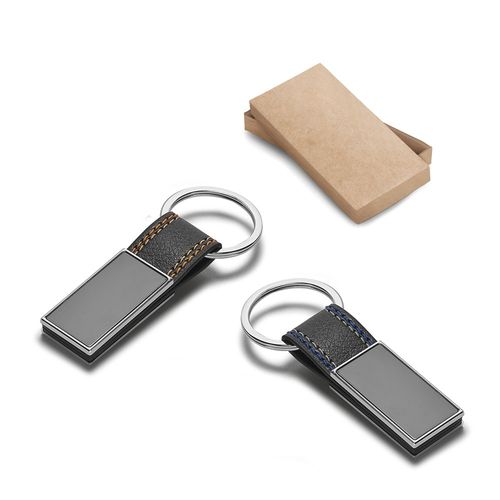 BALE. Metal and PU keyring BALE. Metal and PU keyring