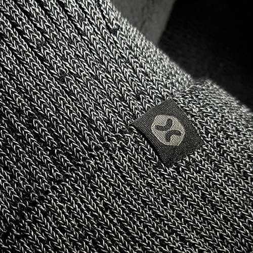 Bonnet avec fil réfléchissant TITANIUM Bonnet avec fil réfléchissant TITANIUM