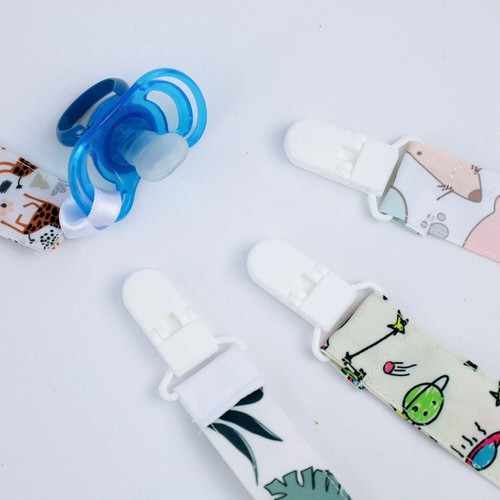 CUSTOMIZABLE PACIFIER HOLDER