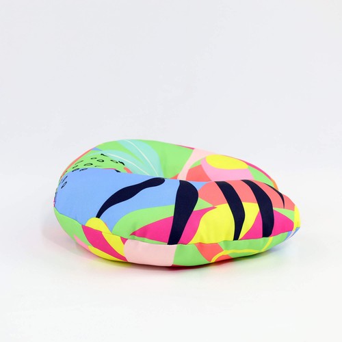 CUSTOMIZABLE TRAVEL CUSHION