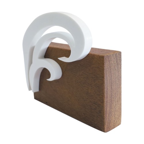 TROFEO EN MADERA Y ACRÍLICO 20X10CM GRABADO LÁSER PERSONALIZ