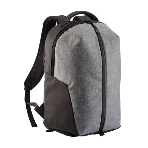 Zaino sport in poliestere 600D melange, ampio scomparto principale con porta pc (15"). Zaino sport in poliestere 600D melange, ampio scomparto principale con porta pc (15").