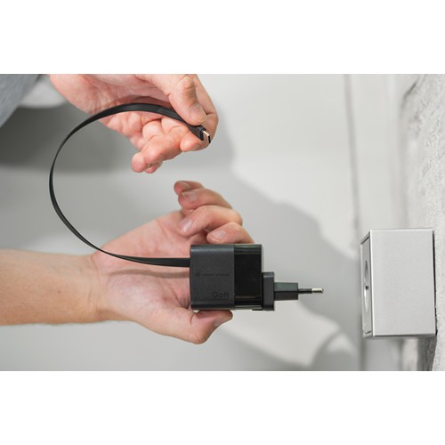 Urban Vitamin Mendocino 65W GaN charger retractable cable
