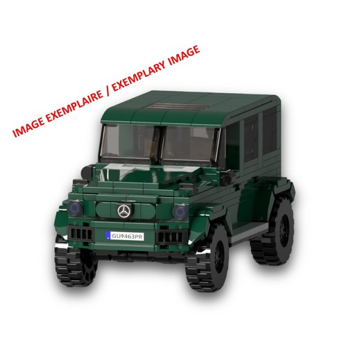 Customized toy brick model with 500 bricks