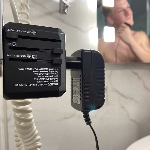 Adattatore da Viaggio Universale TROIKA WORLD TRAVEL ADAPTER