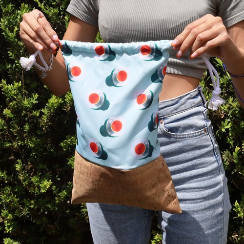 BOLSA DE POLIÉSTER Y CORCHO PERSONALIZABLE BOLSA DE POLIÉSTER Y CORCHO PERSONALIZABLE