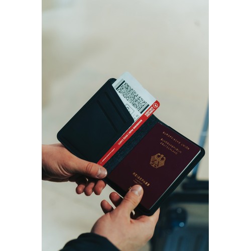 Porta pasaporte Travelfinder poliéster RCS con localización Porta pasaporte Travelfinder poliéster RCS con localización