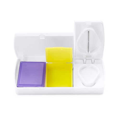 White pill organizer Mariche