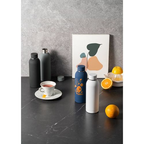 ODIN. Double wall vacuum stainless steel (36% recycled) bottle with rubber coating 550 mL ODIN. Double wall vacuum stainless steel (36% recycled) bottle with rubber coating 550 mL