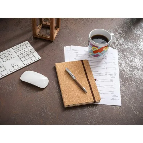 HAWKINS A5. A5 cork notebook with plain pages in FSC™ certified material and other controlled materials HAWKINS A5. A5 cork notebook with plain pages in FSC™ certified material and other controlled materials