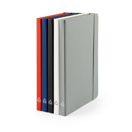 CAMPUS. Cahier A5 à couverture rigide en PU (35% recyclé) avec pages lignées 100% recyclé