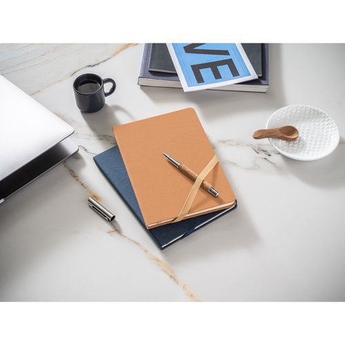 HUXLEY. Block notes A5 con copertina rigida, realizzato in carta resistente all'acqua