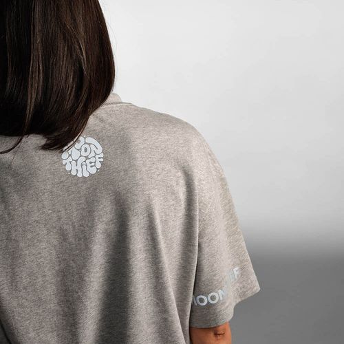 Paloma oversized t-shirt. 100% organic cotton. 240gsm. Made in PT Paloma oversized t-shirt. 100% organic cotton. 240gsm. Made in PT