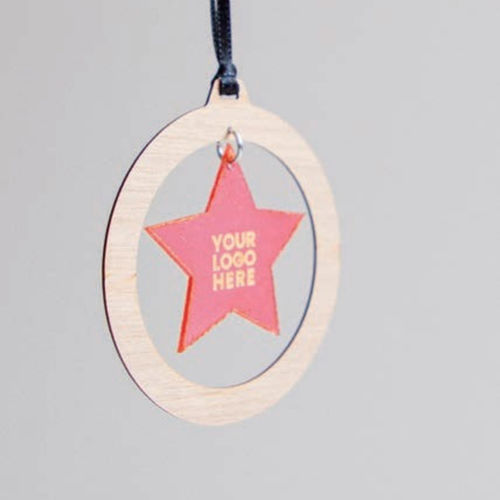 Christmas decoration star biomaterial in wooden circle