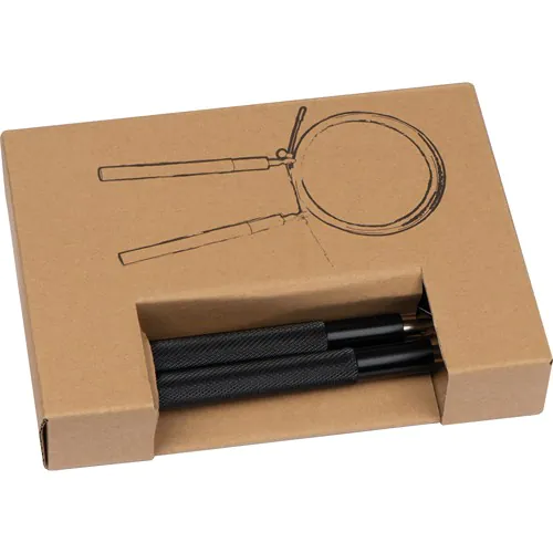 Skipping rope with metal handles