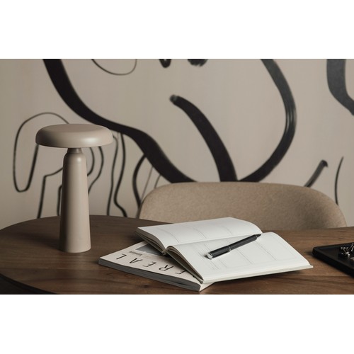 VINGA Avery RCS table lamp