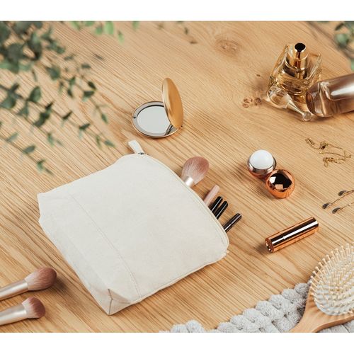 ALBA. Lip balm with ABS round-shaped packaging