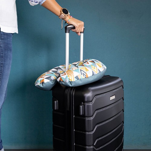 CUSTOMIZABLE TRAVEL CUSHION