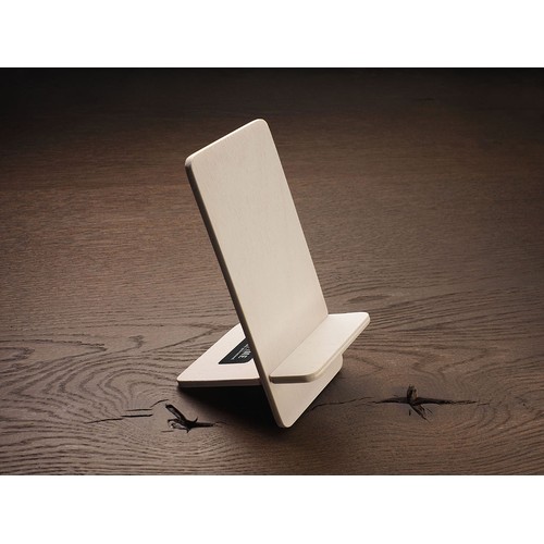 Drewniana podstawka pod telefon