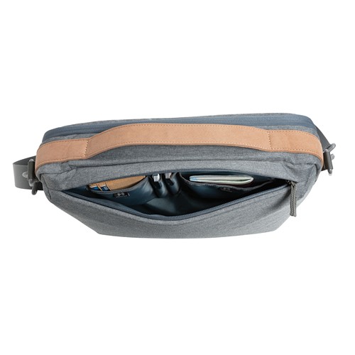 Borsa PC 15.6" two tone deluxe 300D Impact AWARE™ Borsa PC 15.6" two tone deluxe 300D Impact AWARE™