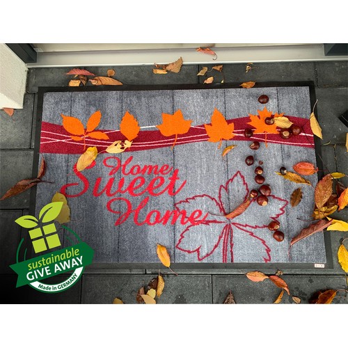 Doormats with autumn motifs