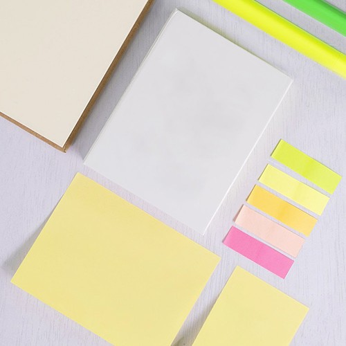 Block mit Haftnotizen Blomskog