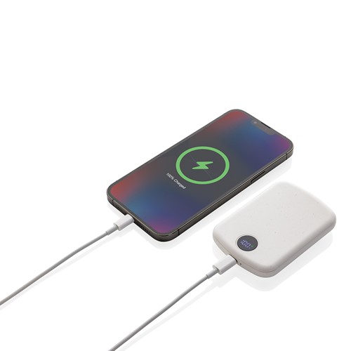 MagBoost RCS recycled plastic 5000 mah magnetic powerbank MagBoost RCS recycled plastic 5000 mah magnetic powerbank