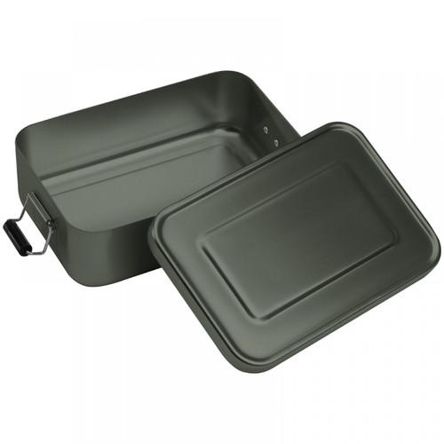 Aluminum lunch box with closure