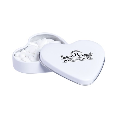 Heart shaped tin with heart peppermint