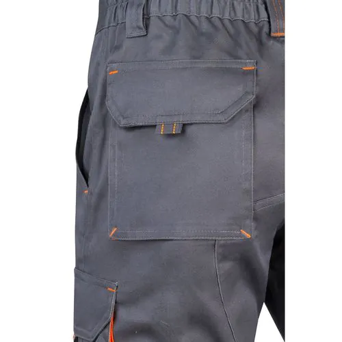 VL HEMERA. Two-tone, multi-pocket stretch Bermuda shorts (240g/m²), in cotton (46%), EME (38%) and polyester (16%) VL HEMERA. Two-tone, multi-pocket stretch Bermuda shorts (240g/m²), in cotton (46%), EME (38%) and polyester (16%)