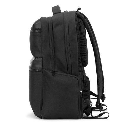 COPENHAGEN. Water-repellent recycled twill backpack with two large front pockets 17'3" COPENHAGEN. Water-repellent recycled twill backpack with two large front pockets 17'3"