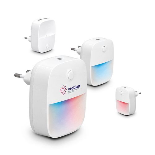 NIGHT LIGHT WITH 2 USB PLUGS NIGHT LIGHT WITH 2 USB PLUGS