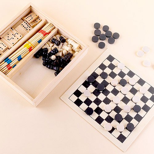 różne gry planszowe