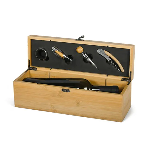 4-PIECE WINE SET WITH BAMBOO AND METAL BOTTLE HOLDER 4-PIECE WINE SET WITH BAMBOO AND METAL BOTTLE HOLDER