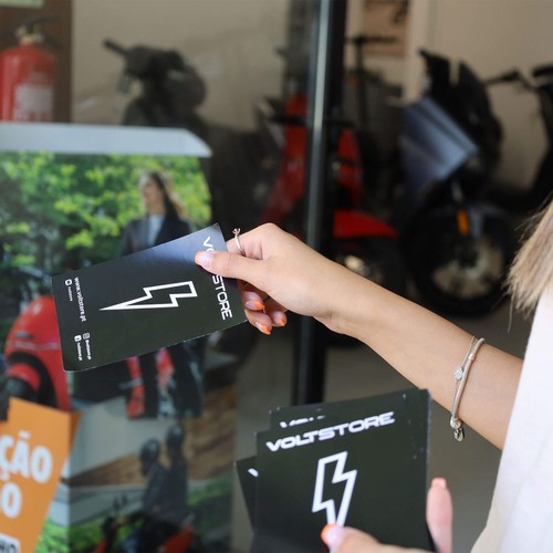 FLYERS 9X13CM 100GRS 1 CUSTOMIZABLE SIDE