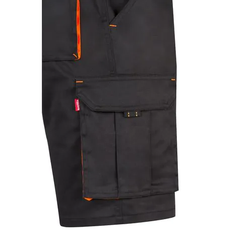 VL HEMERA. Two-tone, multi-pocket stretch Bermuda shorts (240g/m²), in cotton (46%), EME (38%) and polyester (16%) VL HEMERA. Two-tone, multi-pocket stretch Bermuda shorts (240g/m²), in cotton (46%), EME (38%) and polyester (16%)