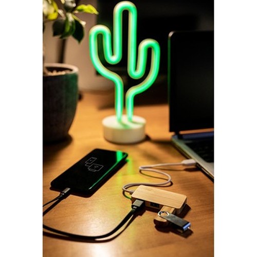 Bamboo USB and USB-C hub B'RIGHT | Kenzie Bamboo USB and USB-C hub B'RIGHT | Kenzie