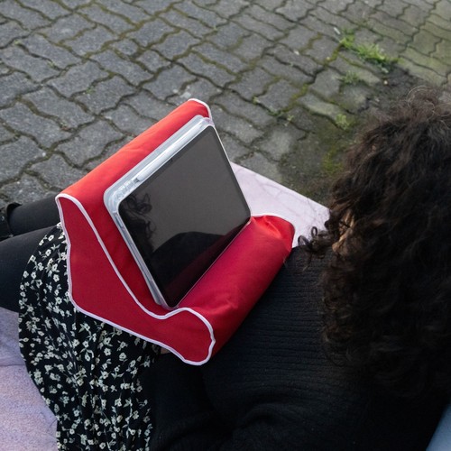 CUSTOMIZABLE PUFF TABLET HOLDER