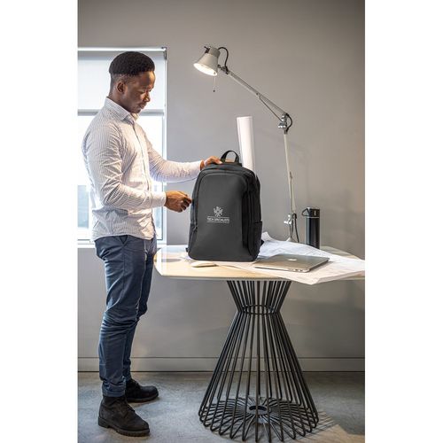 DRAMMEN. Sac à dos pour ordinateur portable en polyester recyclé haute densité 600D DRAMMEN. Sac à dos pour ordinateur portable en polyester recyclé haute densité 600D