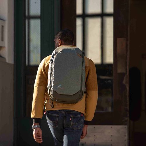 Peak Design Travel Backpack 30L Sage Peak Design Travel Backpack 30L Sage