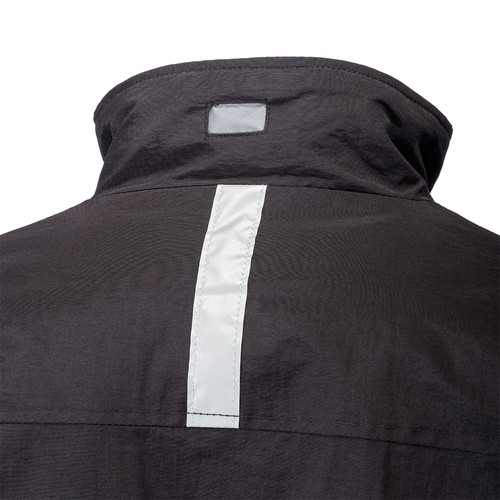 Chaqueta forrada con red.