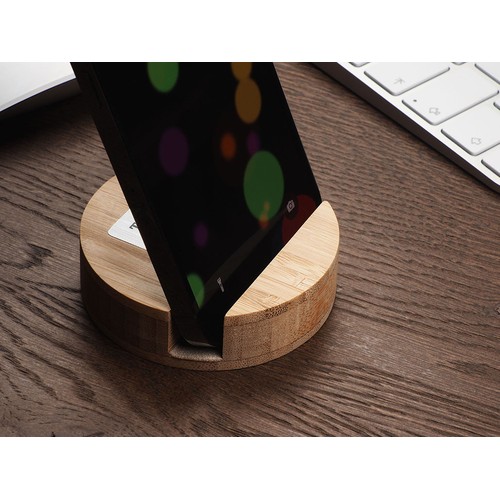 Drewniana podstawka pod telefon