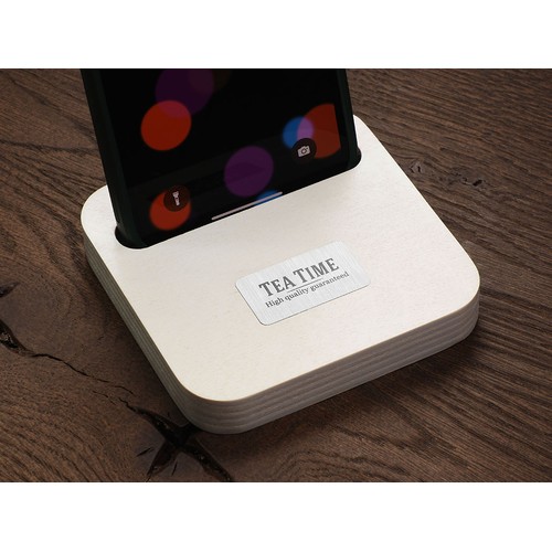 Drewniana podstawka pod telefon